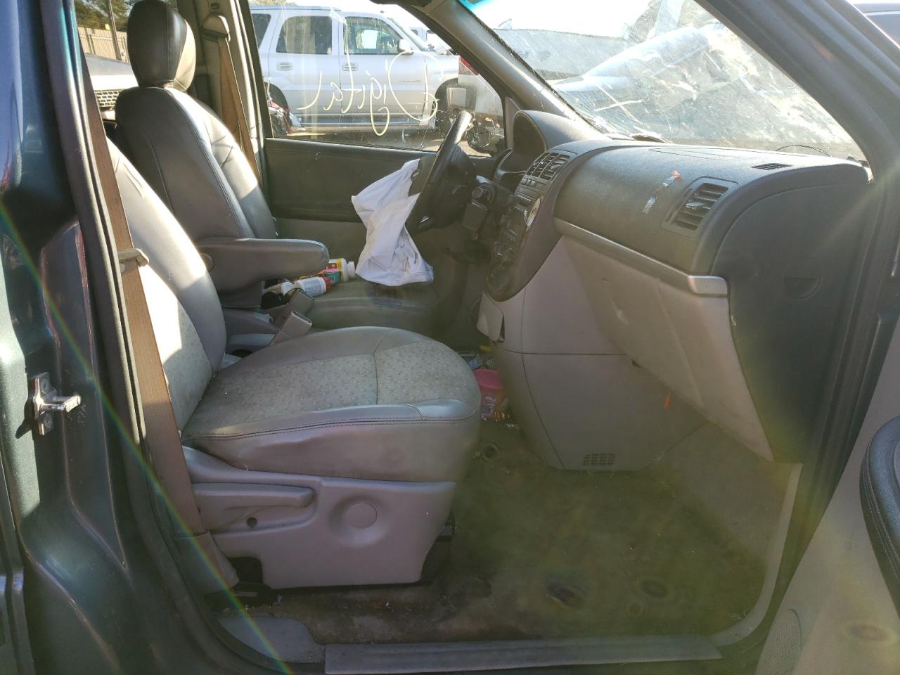 Photo 5 from auction – 2005 CHEVROLET UPLANDER with VIN 1GNDV23L35D213908