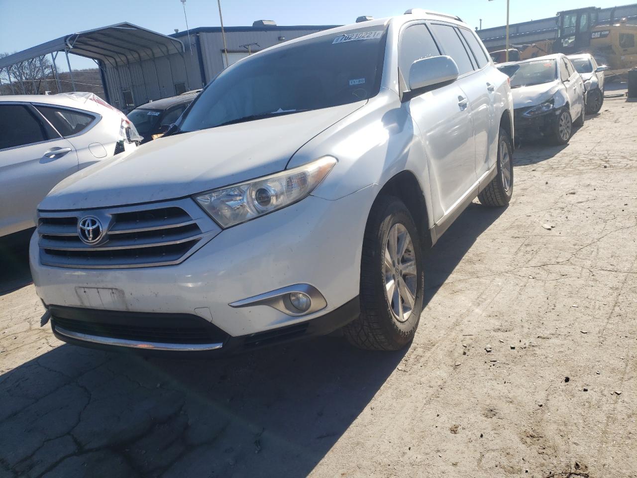 Photo 2 from auction – 2013 TOYOTA HIGHLANDER with VIN 5TDZK3EH2DS092622
