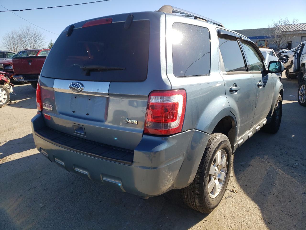 Photo 4 from auction – 2010 FORD ESCAPE LIM with VIN 1FMCU0EG1AKD16810
