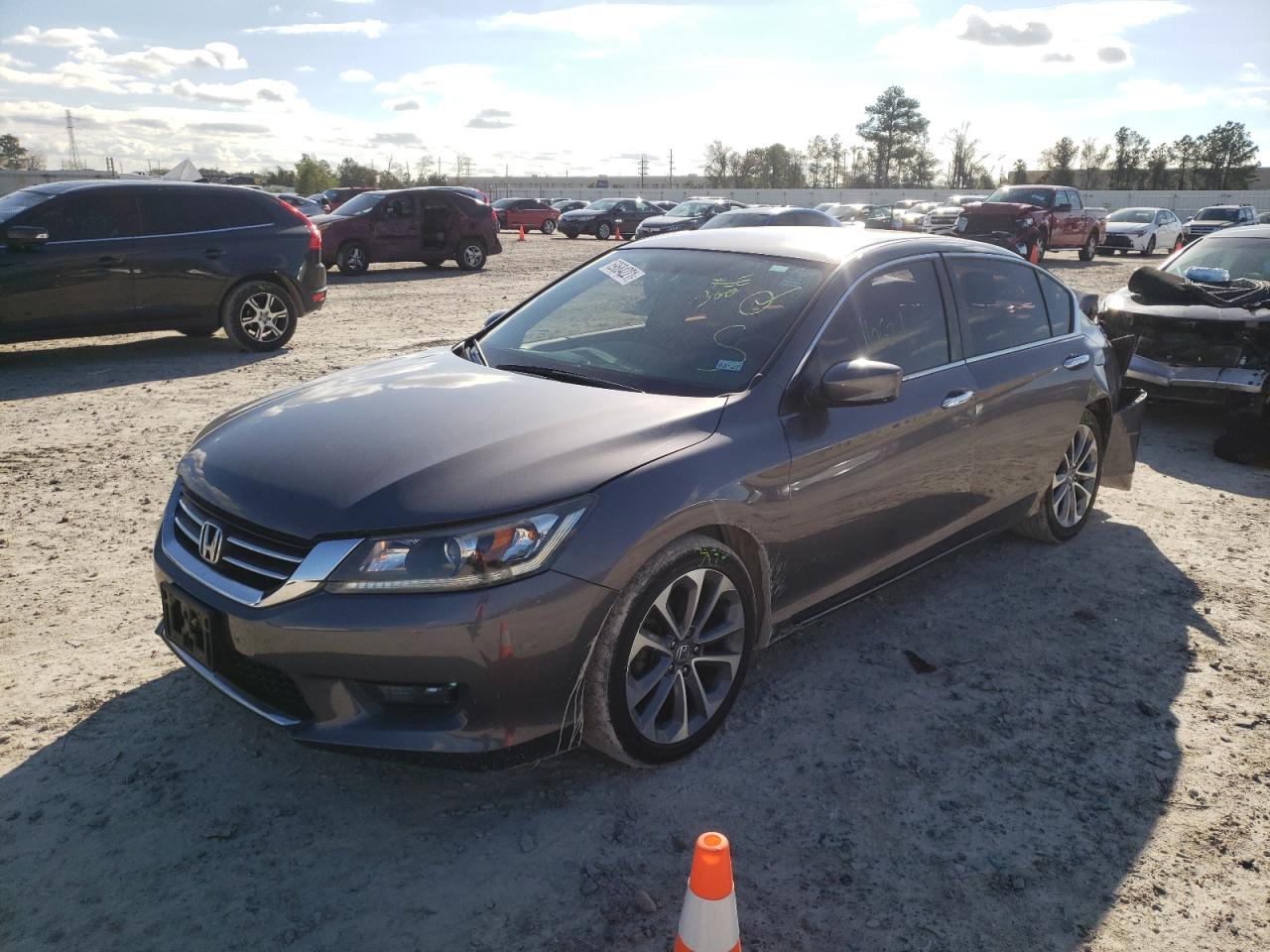 Photo 2 from auction – 2014 HONDA ACCORD SPO with VIN 1HGCR2F52EA279293