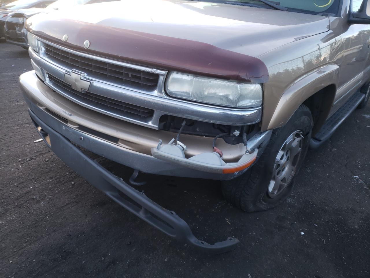 Photo 9 from auction – 2001 CHEVROLET SUBURBAN K with VIN 3GNFK16T91G210547