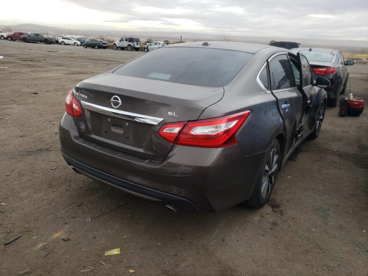 Photo 4 from auction – 2017 NISSAN ALTIMA 2.5 with VIN 1N4AL3AP1HC197155