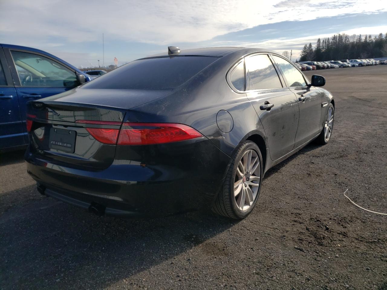 Photo 4 from auction – 2016 JAGUAR XF PRESTIG with VIN SAJBK4BV9GCY12054