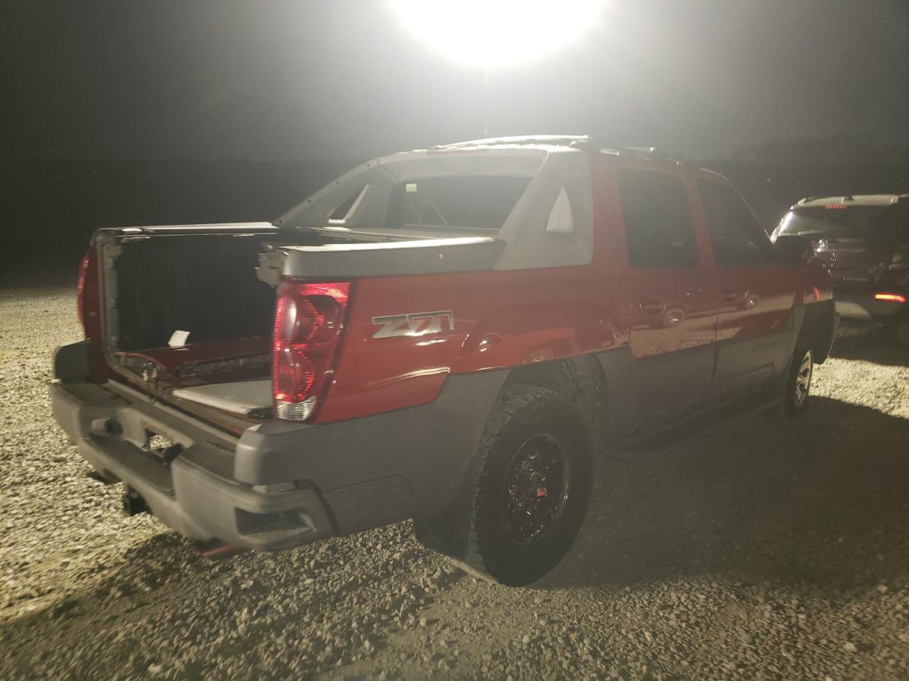 Photo 4 from auction – 2002 CHEVROLET AVALANCHE with VIN 3GNEK13T42G160903