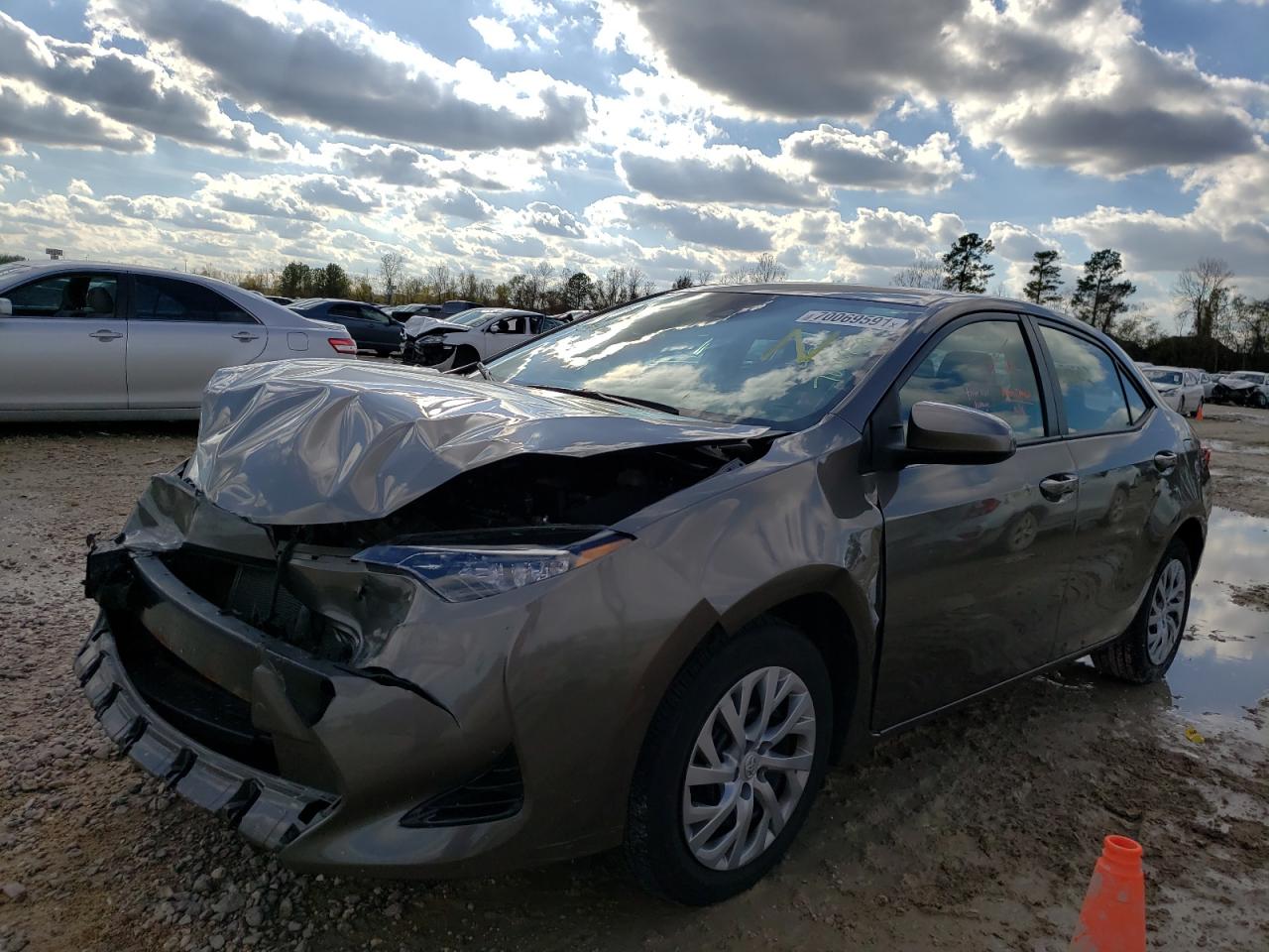 Photo 2 from auction – 2017 TOYOTA COROLLA L with VIN 2T1BURHE3HC843192