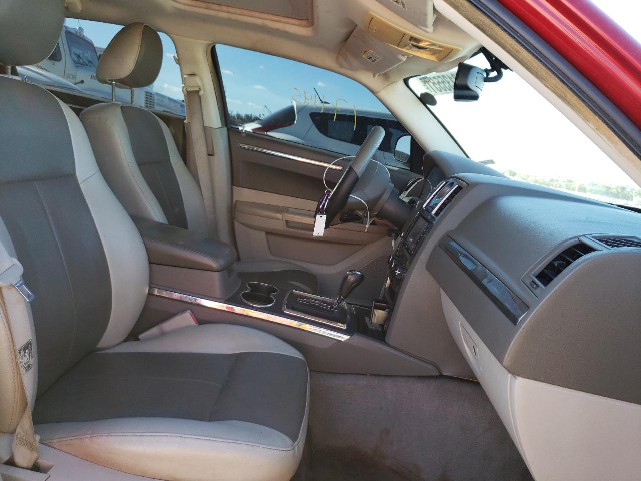 Photo 5 from auction – 2008 CHRYSLER 300 TOURIN with VIN 2C3LA53G48H334947