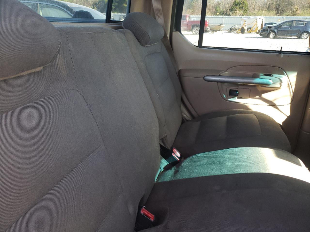 Photo 6 from auction – 2002 FORD EXPLORER S with VIN 1FMZU67E72UB65762