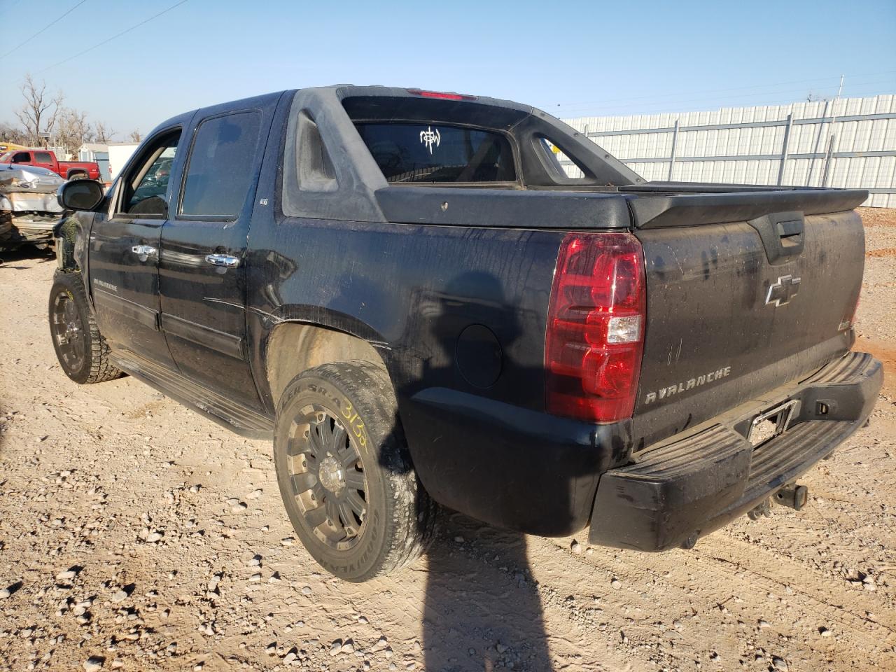 Photo 3 from auction – 2010 CHEVROLET AVALANCHE with VIN 3GNNCFE09AG122028