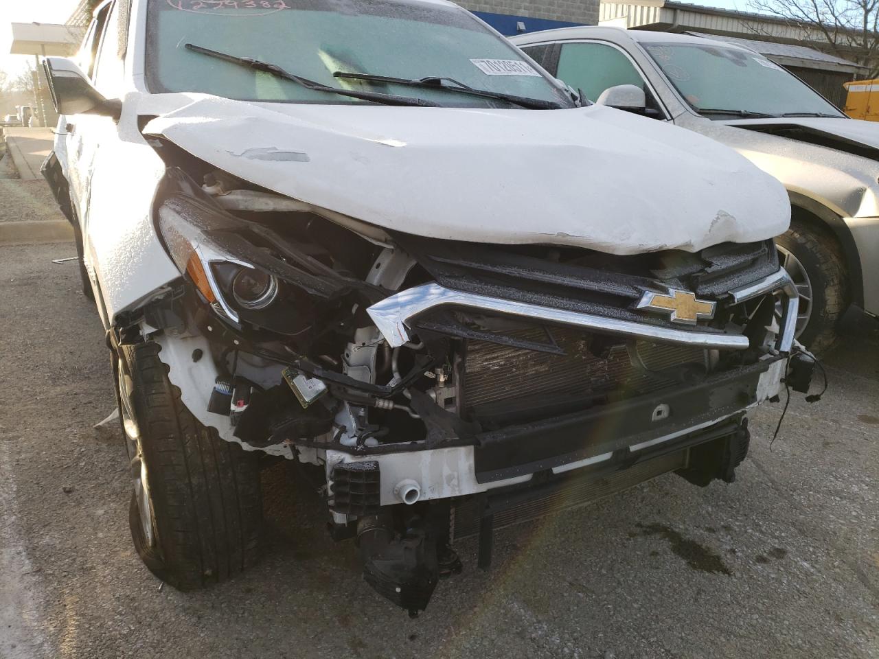 Photo 9 from auction – 2018 CHEVROLET EQUINOX LT with VIN 2GNAXJEV2J6251175