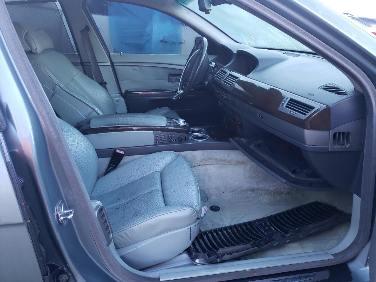 Photo 5 from auction – 2004 BMW 745 LI with VIN WBAGN63494DS51029
