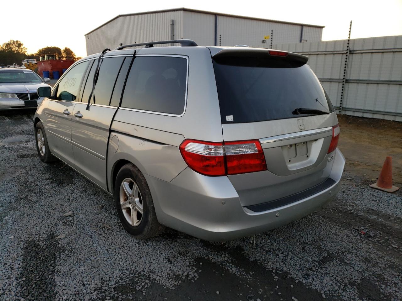 Photo 3 from auction – 2005 HONDA ODYSSEY with VIN 5FNRL38805B011471