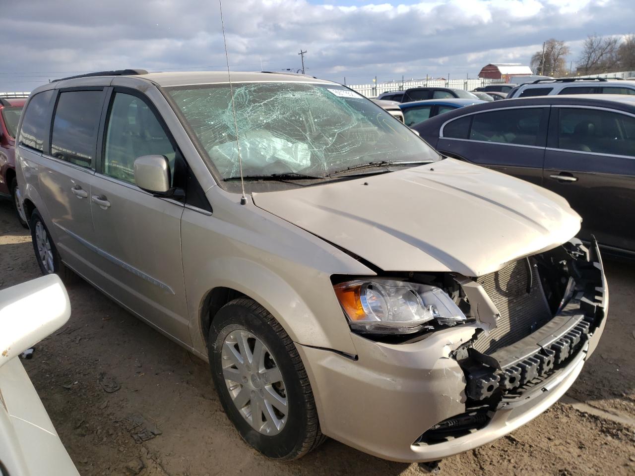 Photo 1 from auction – 2014 CHRYSLER TOWN & COU with VIN 2C4RC1BGXER111411