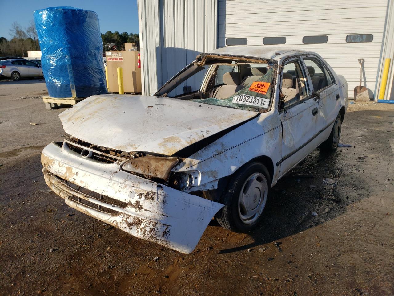 Photo 2 from auction – 2000 TOYOTA COROLLA VE with VIN 1NXBR12E2YZ389334