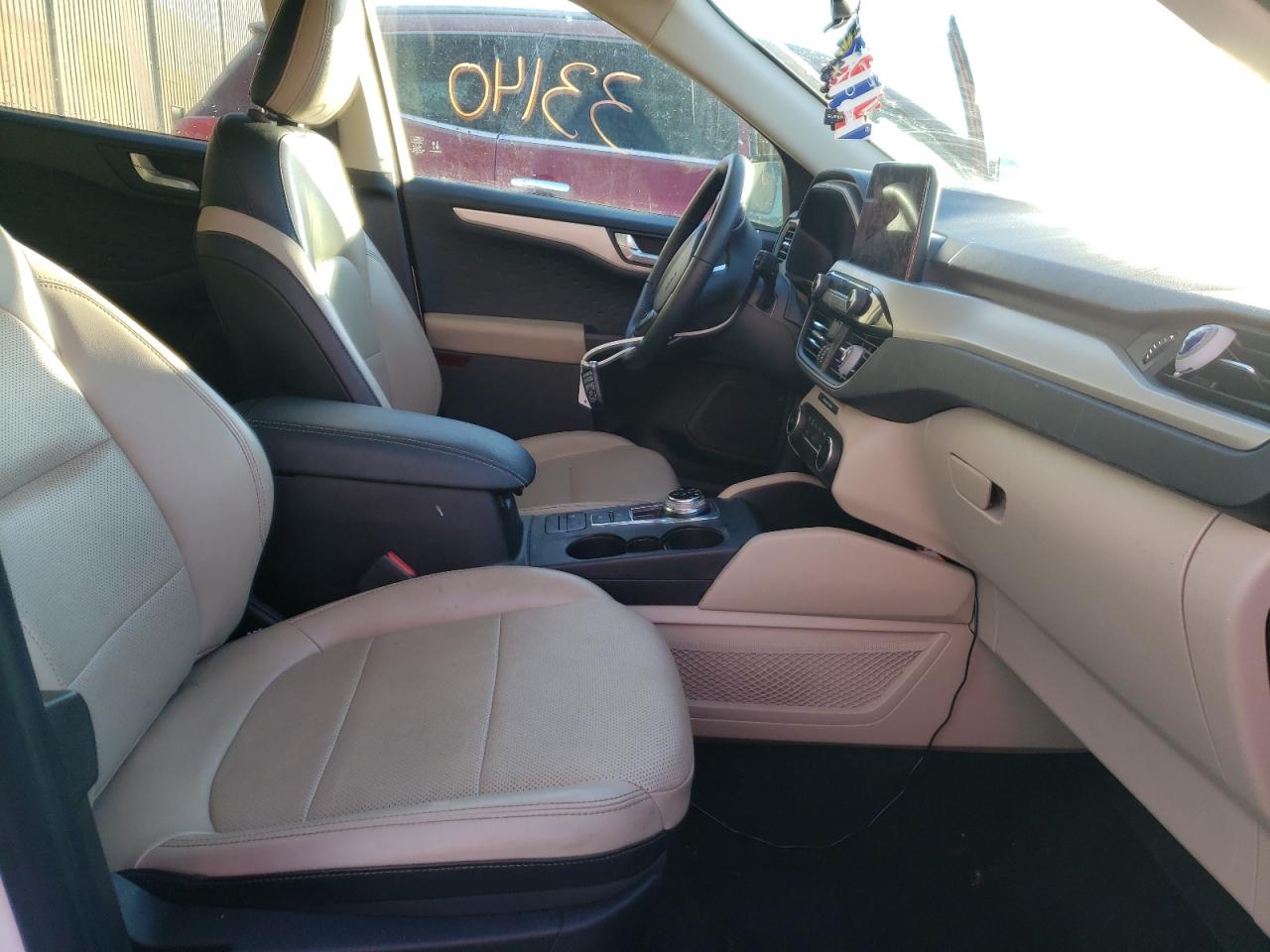Photo 5 from auction – 2020 FORD ESCAPE SE with VIN 1FMCU9BZ0LUA53064