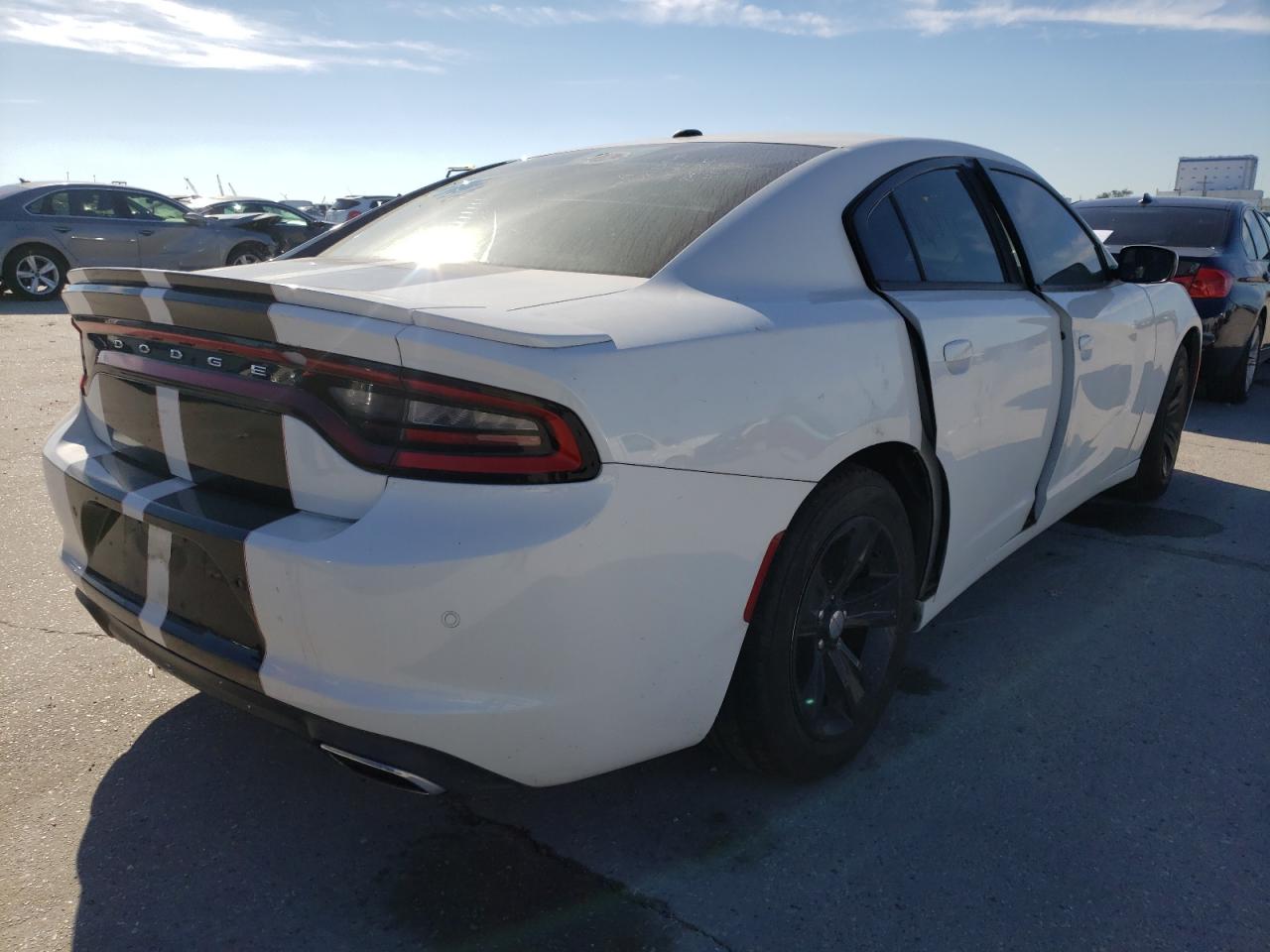 Zdjęcie 4 z aukcji – 2015 DODGE CHARGER SE z VIN 2C3CDXBG8FH815205