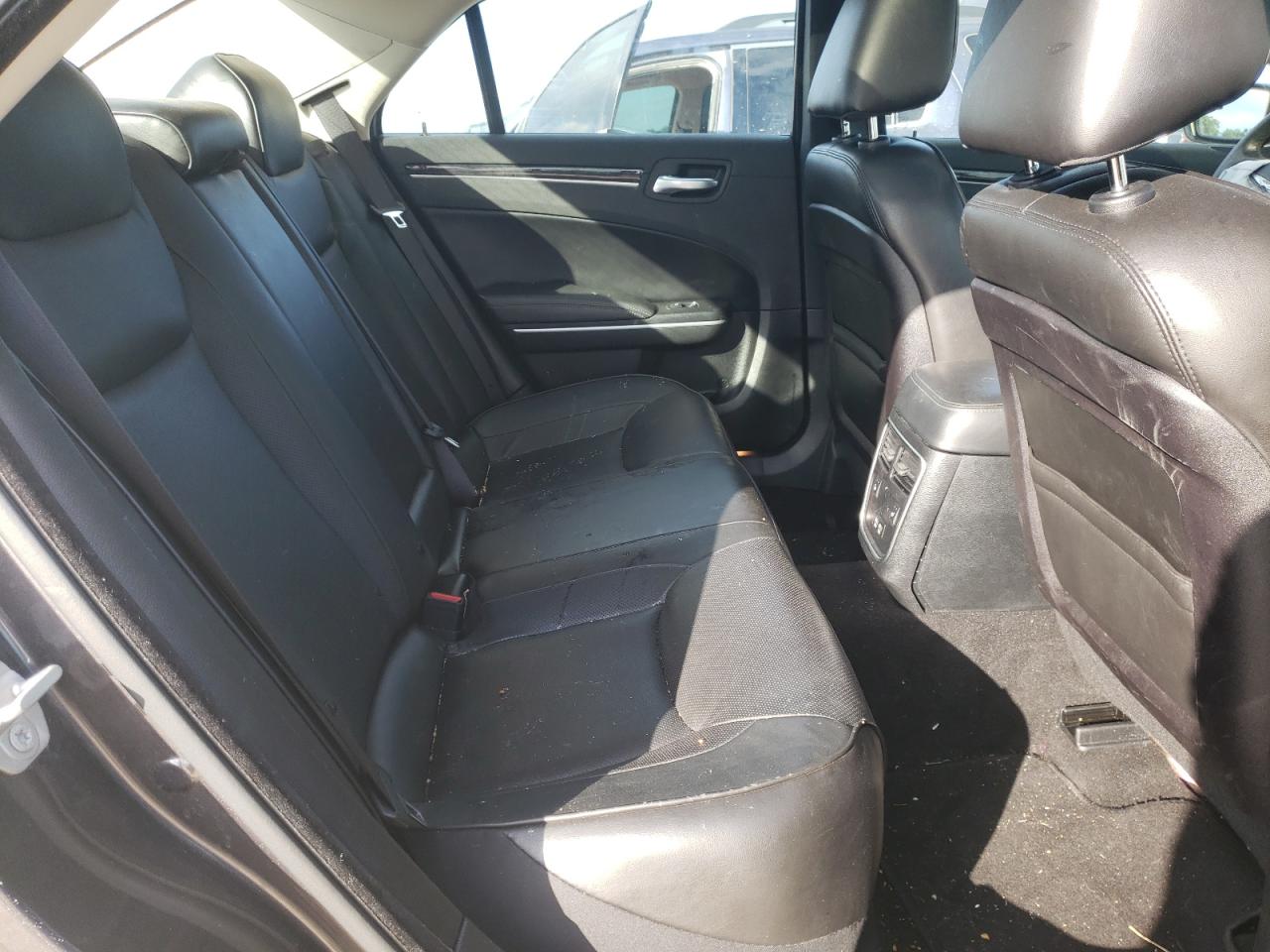 Photo 6 from auction – 2020 CHRYSLER 300 LIMITE with VIN 2C3CCAEG5LH128027