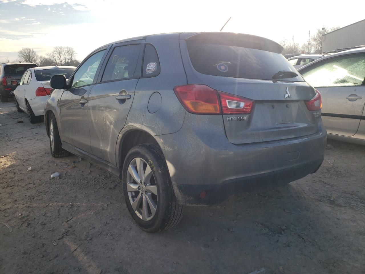 Photo 3 from auction – 2015 MITSUBISHI OUTLANDER with VIN 4A4AP3AUXFE004712
