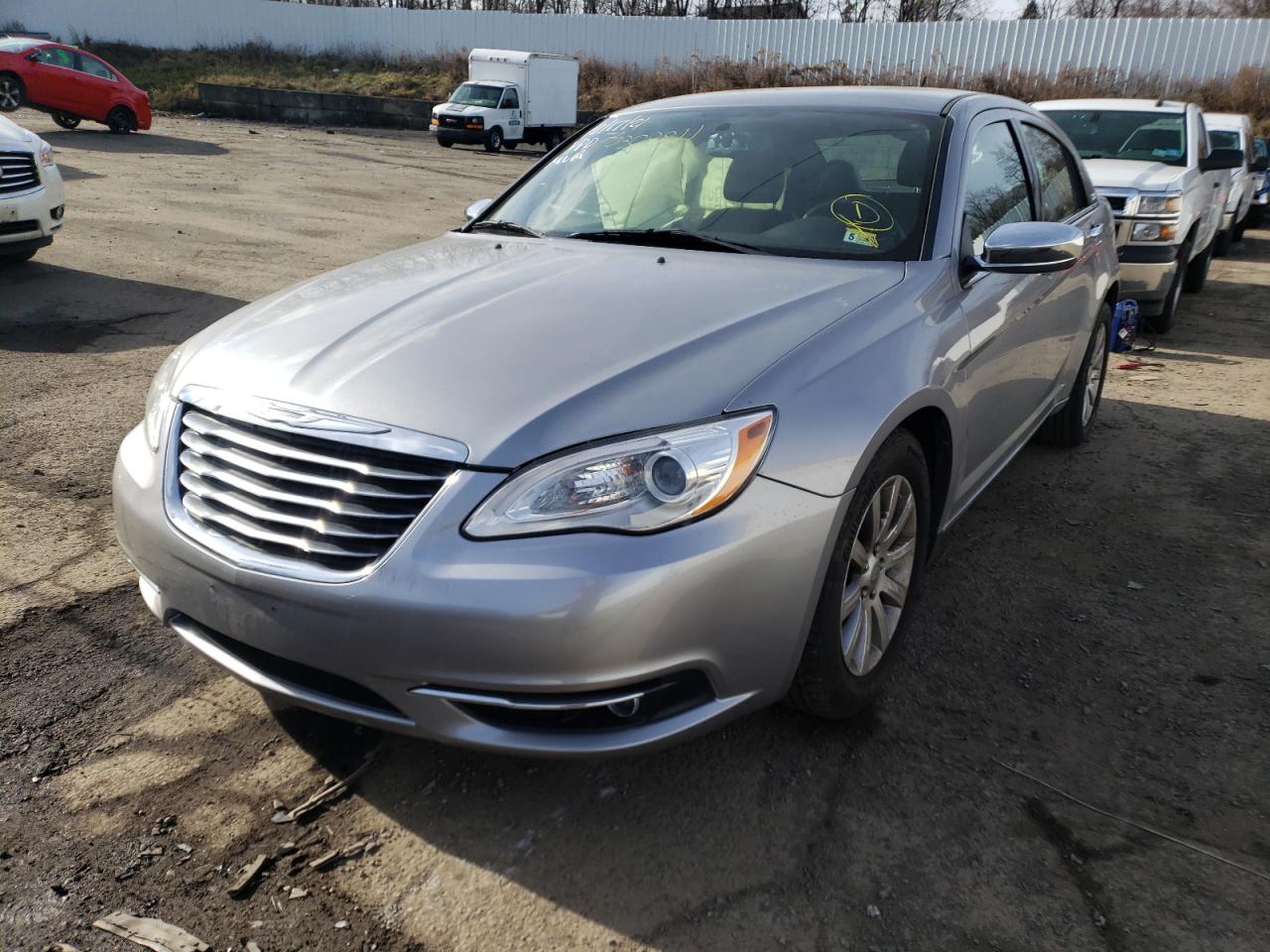 Photo 2 from auction – 2013 CHRYSLER 200 LIMITE with VIN 1C3CCBCG7DN603209