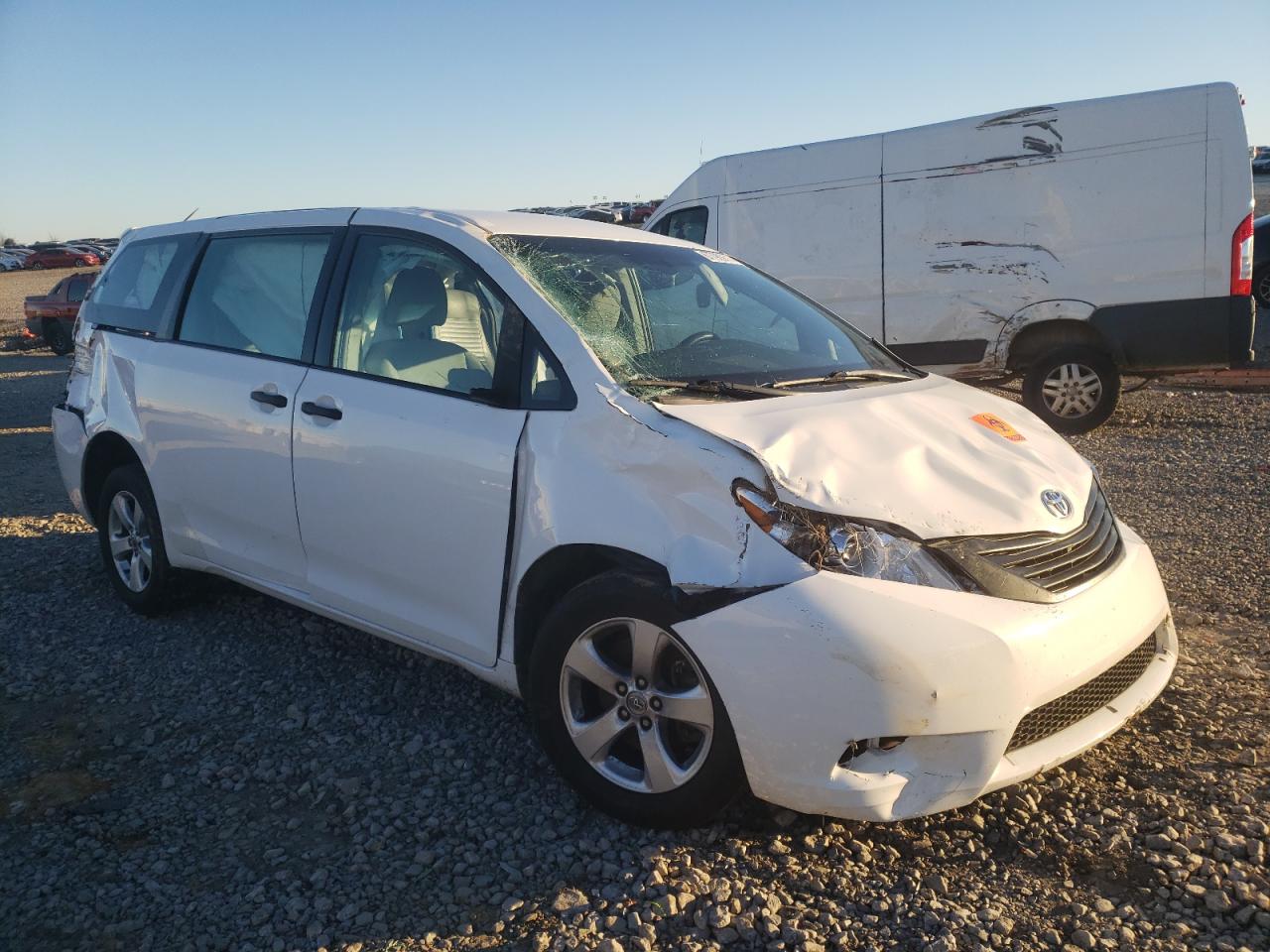 TOYOTA SIENNA 2017 with VIN 5TDZZ3DC2HS874569 - Photo from auction