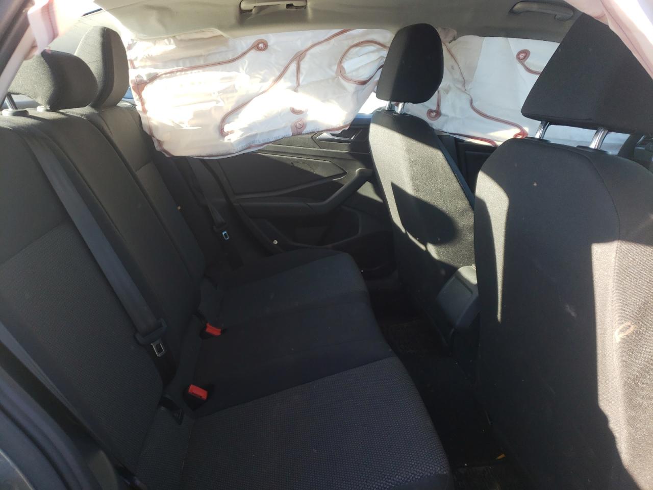 Photo 6 from auction – 2019 VOLKSWAGEN JETTA S with VIN 3VWC57BU3KM116636