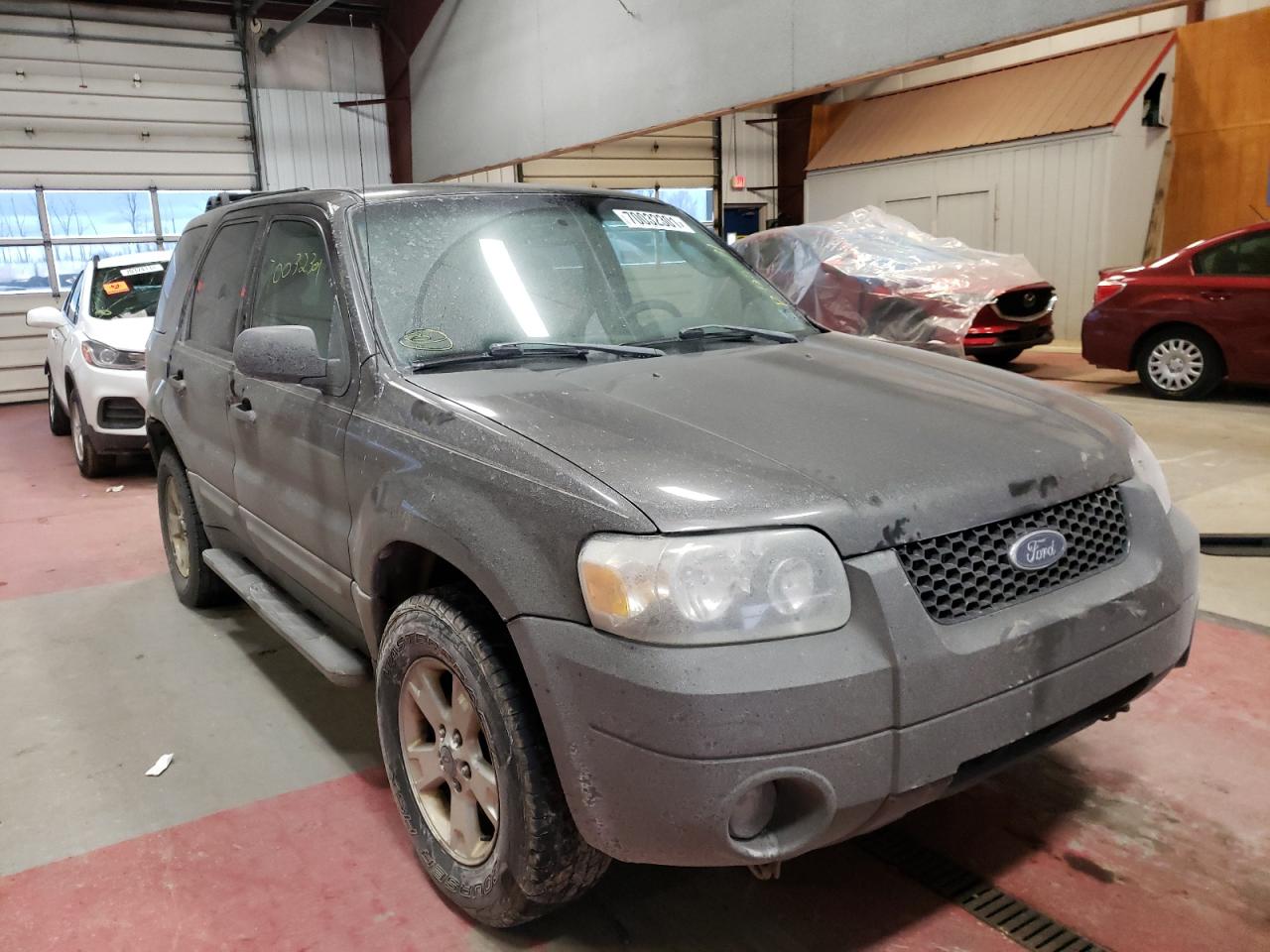 FORD ESCAPE XLT 2007 with VIN 1FMYU93177KA62375 - Photo from auction