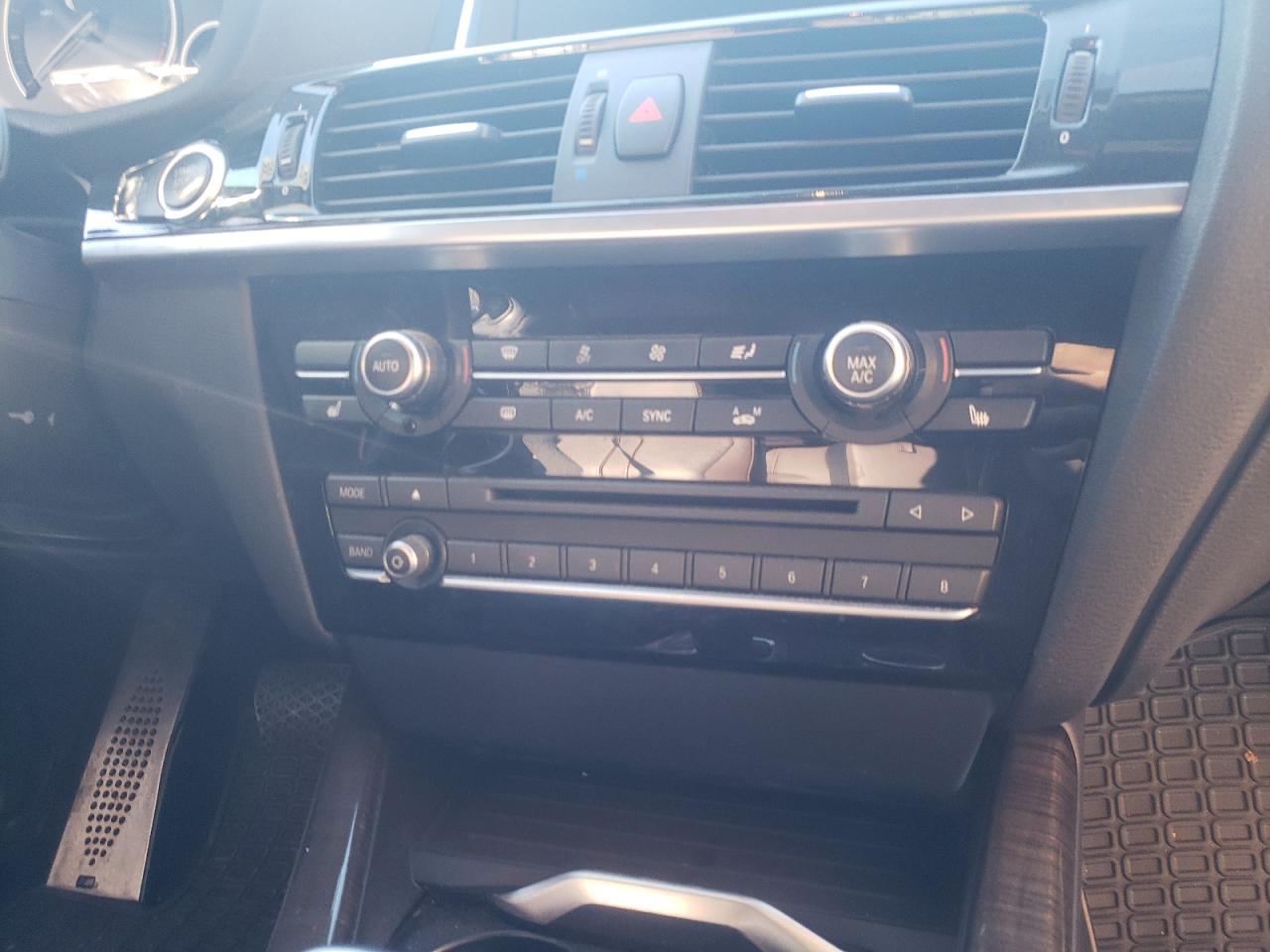 Photo 9 from auction – 2015 BMW X4 XDRIVE3 with VIN 5UXXW5C51F0E88676
