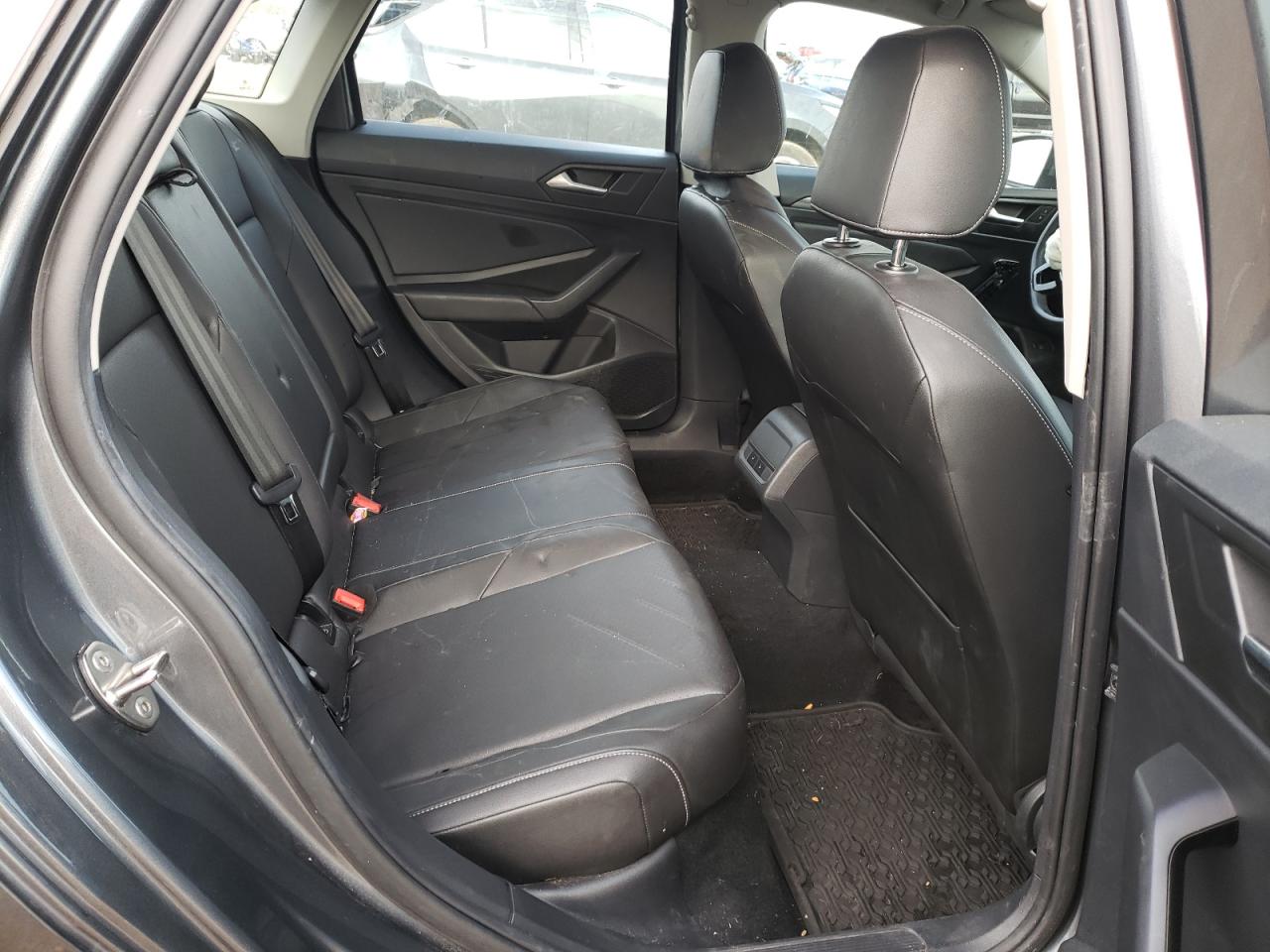 Photo 6 from auction – 2019 VOLKSWAGEN JETTA SEL with VIN 3VWEB7BU2KM191829