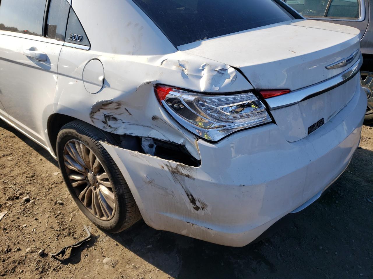 Photo 9 from auction – 2012 CHRYSLER 200 LX with VIN 1C3CCBAB1CN149545