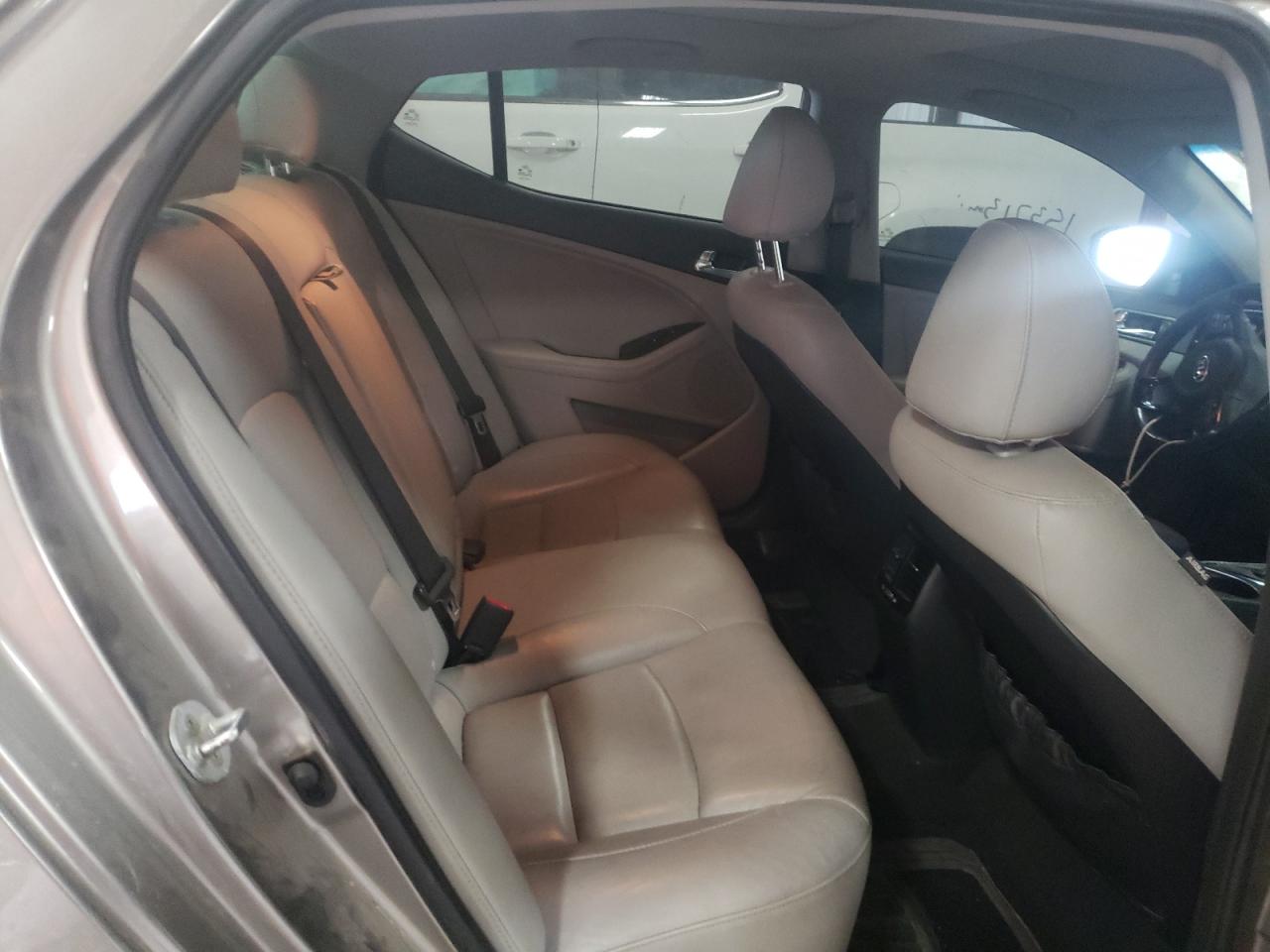 Photo 6 from auction – 2015 KIA OPTIMA EX with VIN 5XXGN4A75FG379734
