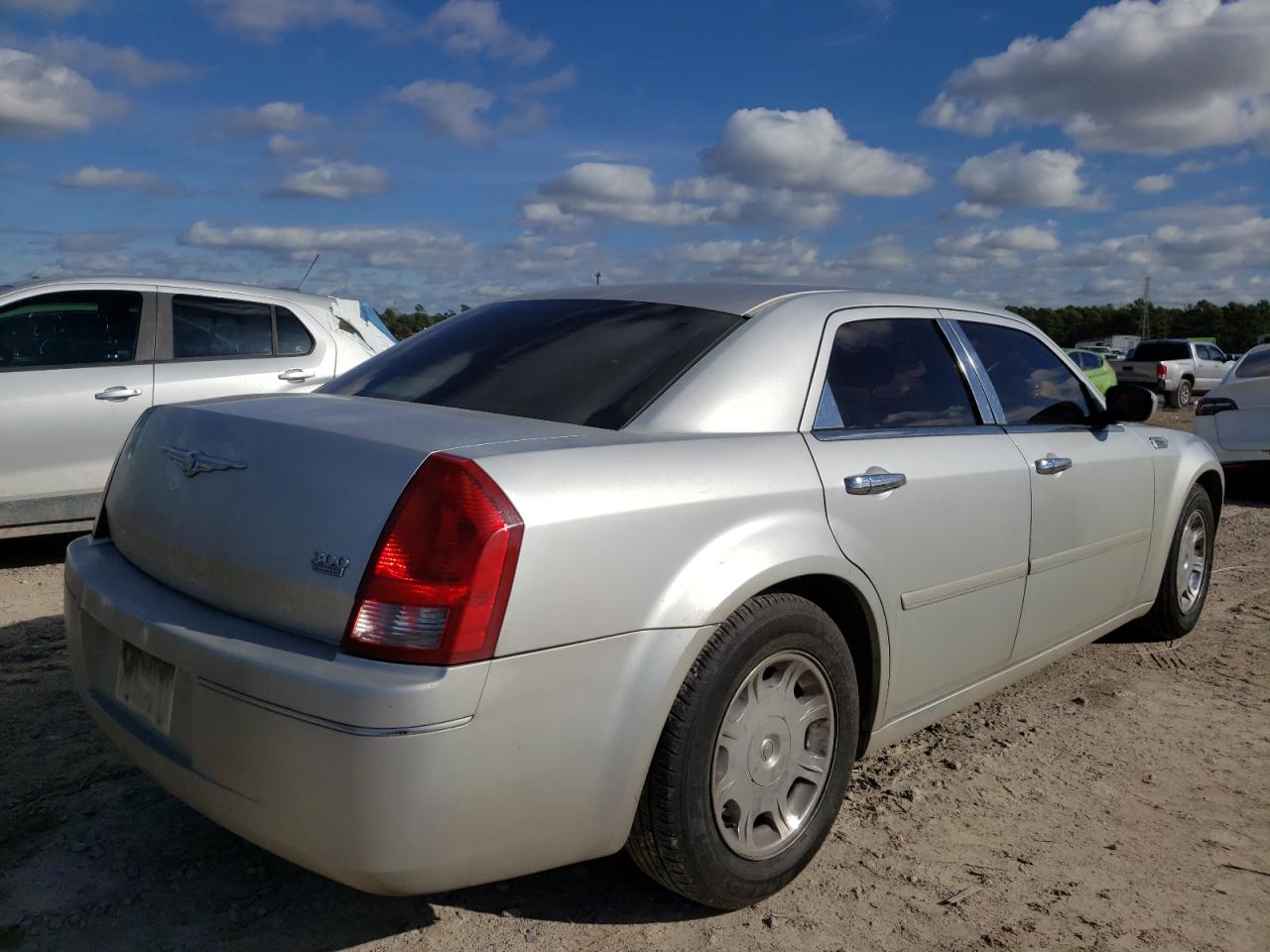 Photo 4 from auction – 2006 CHRYSLER 300 V8 with VIN 2C3AA53G75H156843