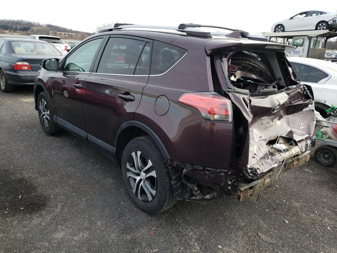 Photo 3 from auction – 2016 TOYOTA RAV4 LE with VIN 2T3BFREV0GW485200