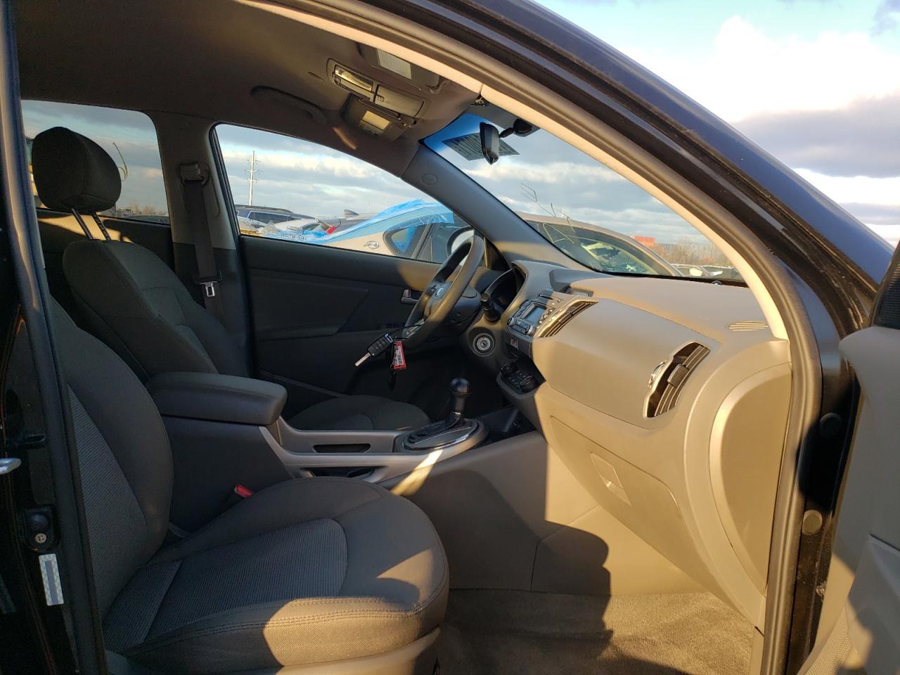 Photo 5 from auction – 2014 KIA SPORTAGE with VIN KNDPB3AC7E7642183