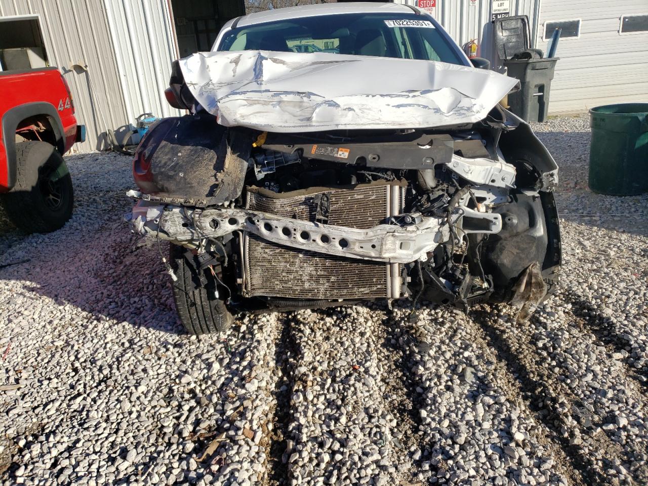 Photo 9 from auction – 2017 FORD ESCAPE S with VIN 1FMCU0F7XHUB96082