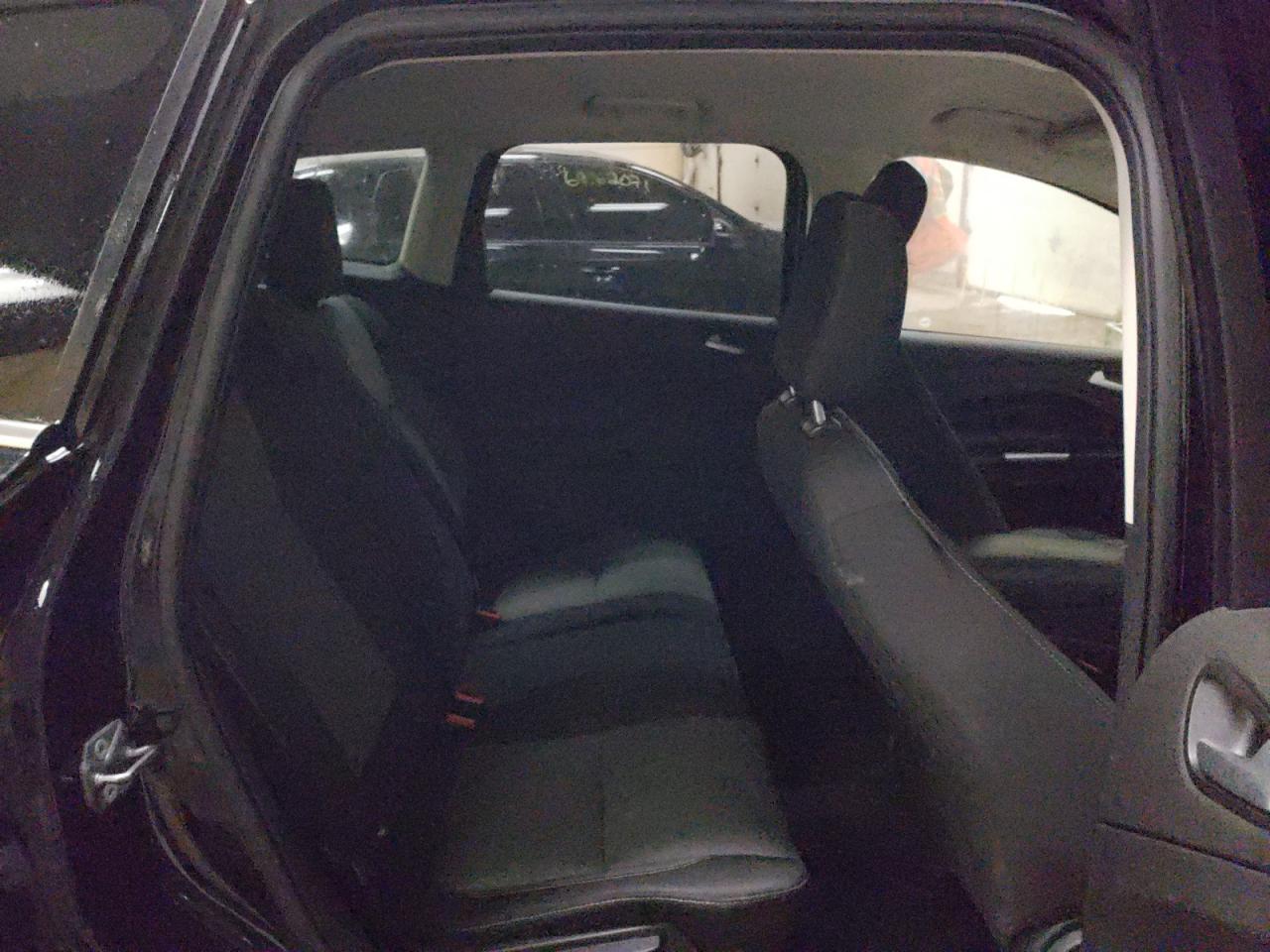 Photo 6 from auction – 2019 FORD ESCAPE SE with VIN 1FMCU9GD6KUA82872
