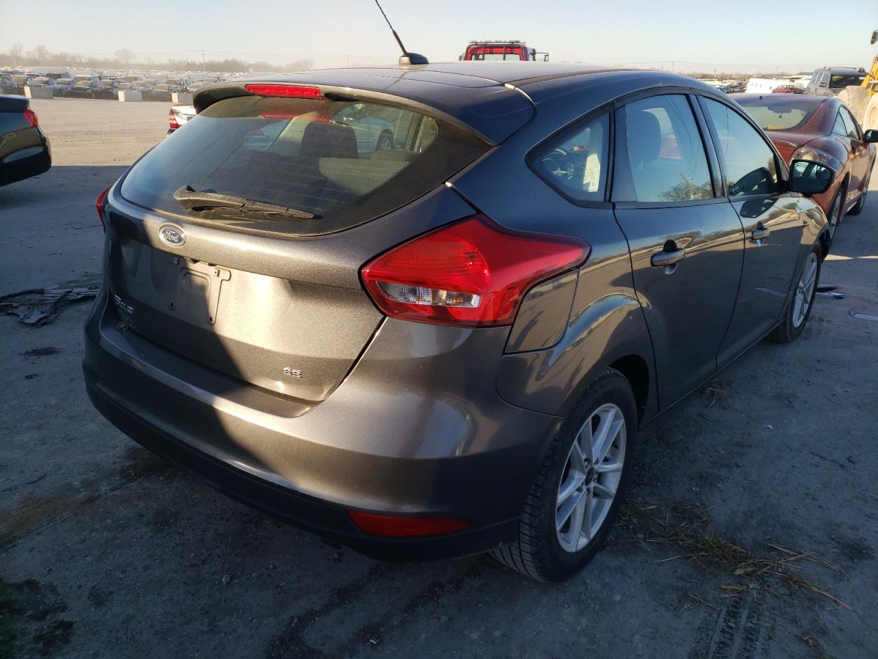 Photo 4 from auction – 2018 FORD FOCUS SE with VIN 1FADP3K21JL255954