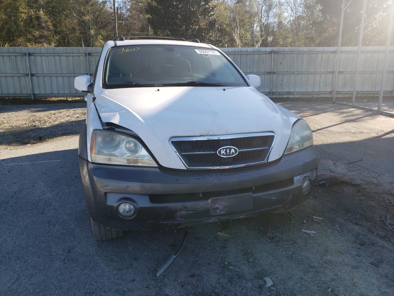 Photo 9 from auction – 2005 KIA SORENTO with VIN KNDJC733455404097