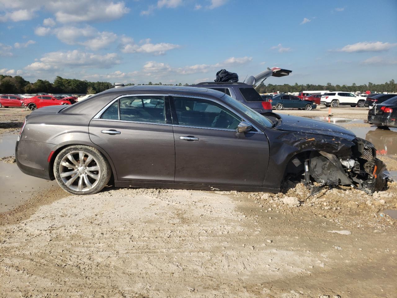 Photo 9 from auction – 2020 CHRYSLER 300 LIMITE with VIN 2C3CCAEG5LH128027