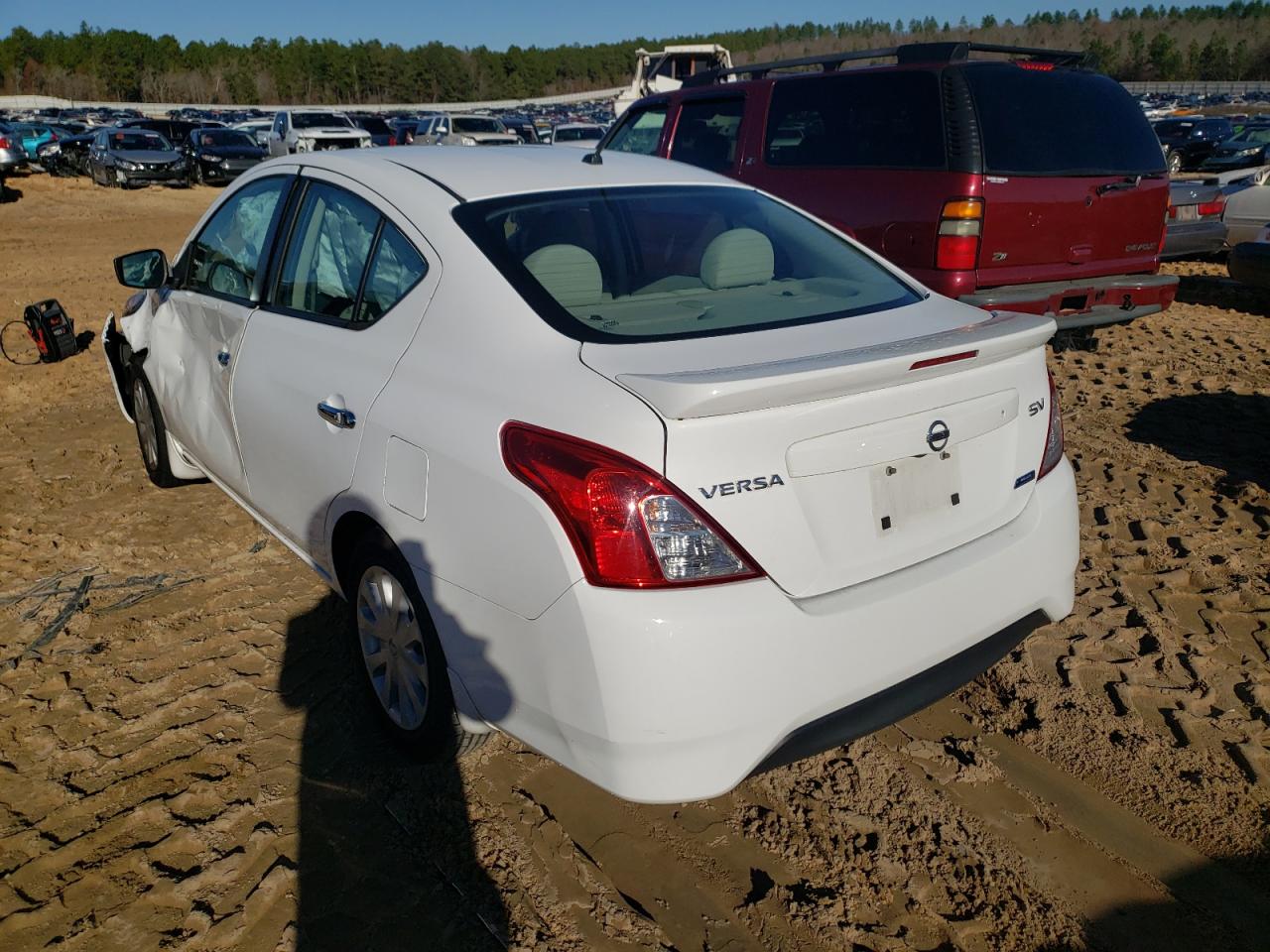 Photo 3 from auction – 2015 NISSAN VERSA S with VIN 3N1CN7AP2FL943721