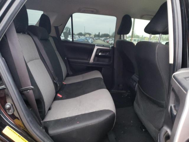Photo 6 from auction – 2018 TOYOTA 4RUNNER SR with VIN JTEBU5JR9J5590738