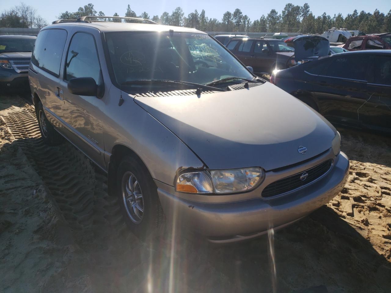 NISSAN QUEST 2000 with VIN 4N2XN11T8YD823923 - Photo from auction