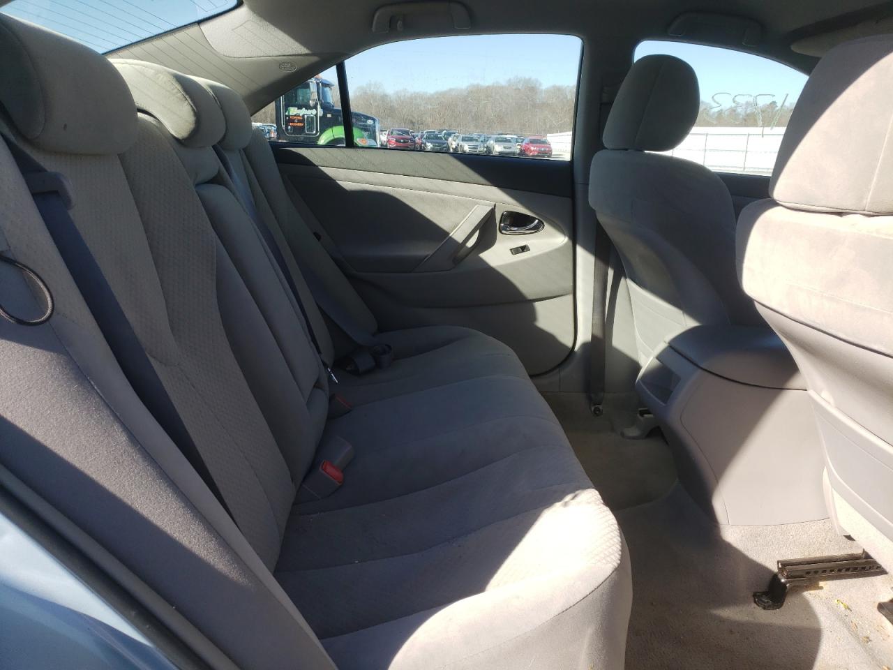 Photo 6 from auction – 2007 TOYOTA CAMRY CE with VIN 4T1BE46K97U710104