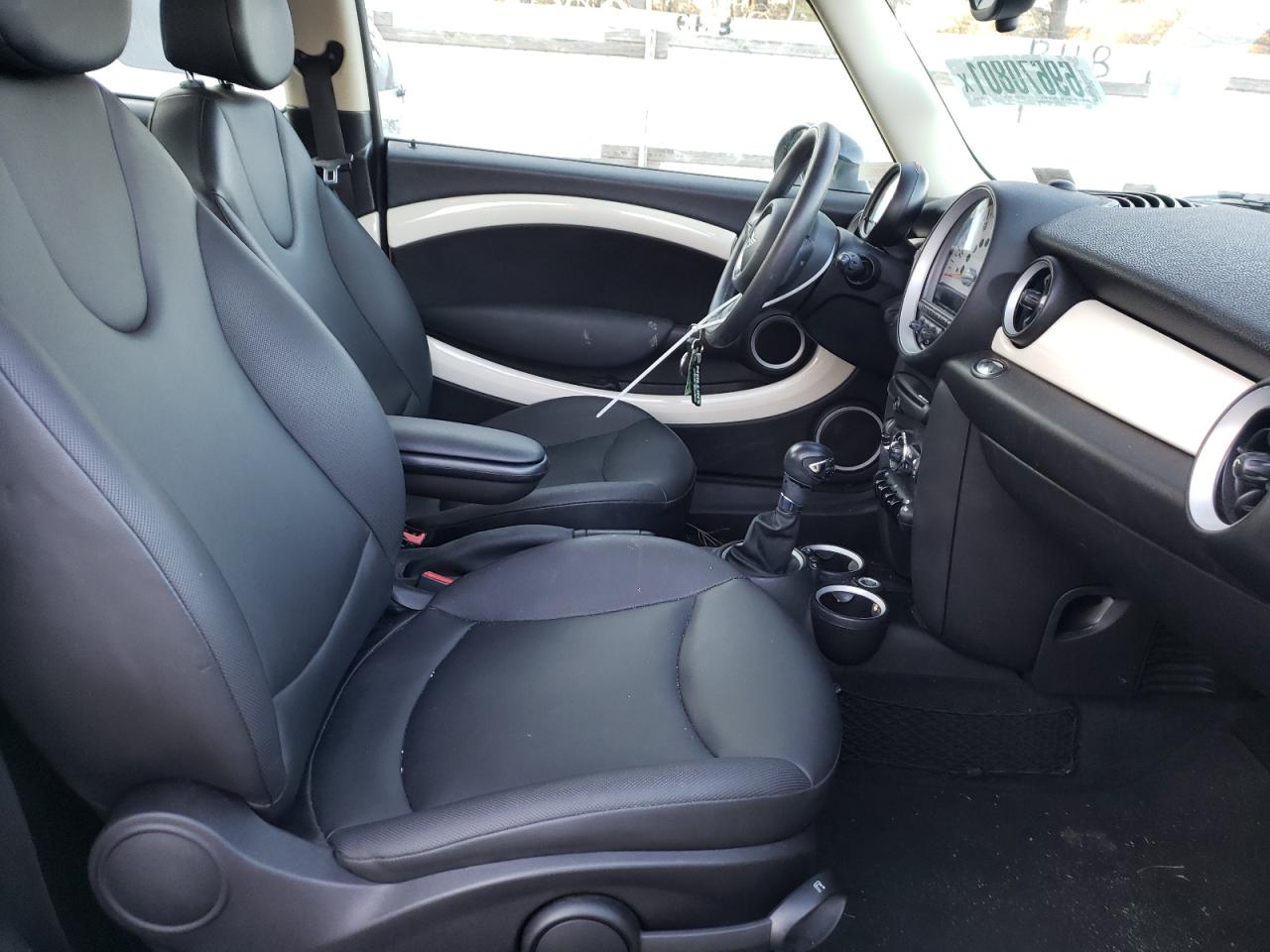 Photo 5 from auction – 2013 MINI COOPER with VIN WMWSU3C57DT691230