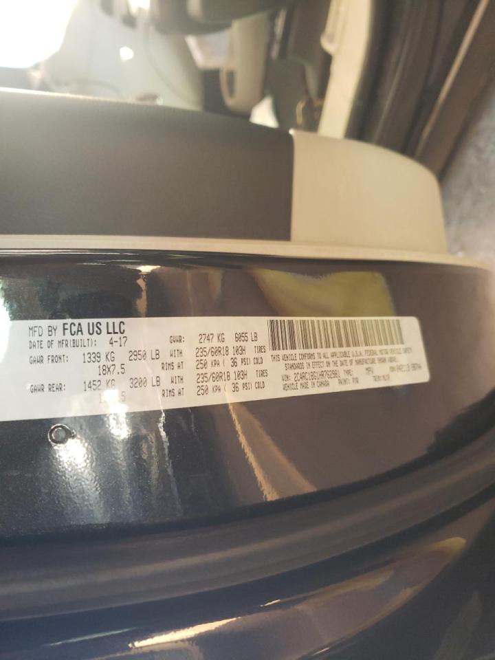 Photo 10 from auction – 2017 CHRYSLER PACIFICA T with VIN 2C4RC1BG1HR762981