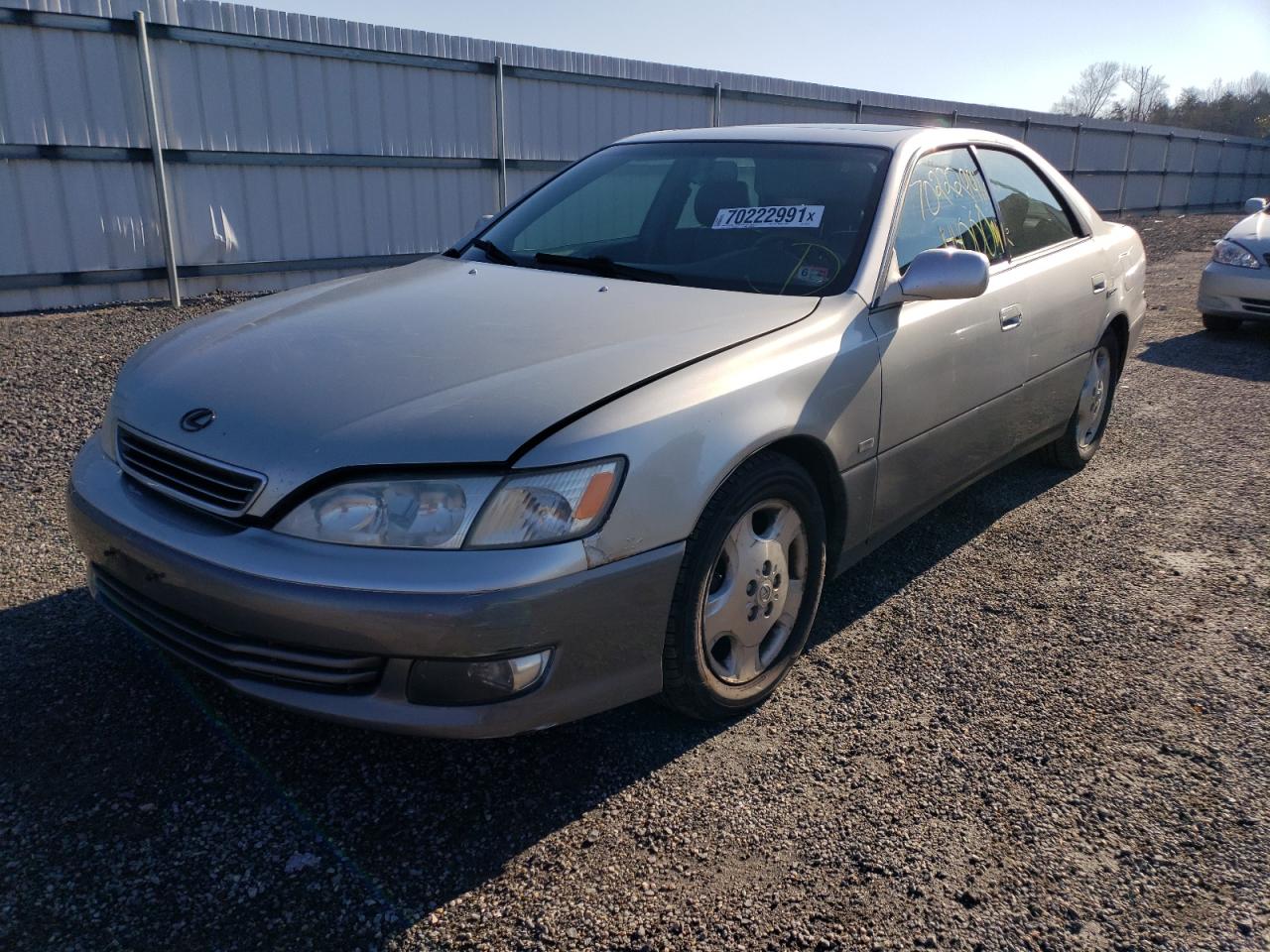 Photo 2 from auction – 2000 LEXUS ES 300 with VIN JT8BF28G5Y0266273