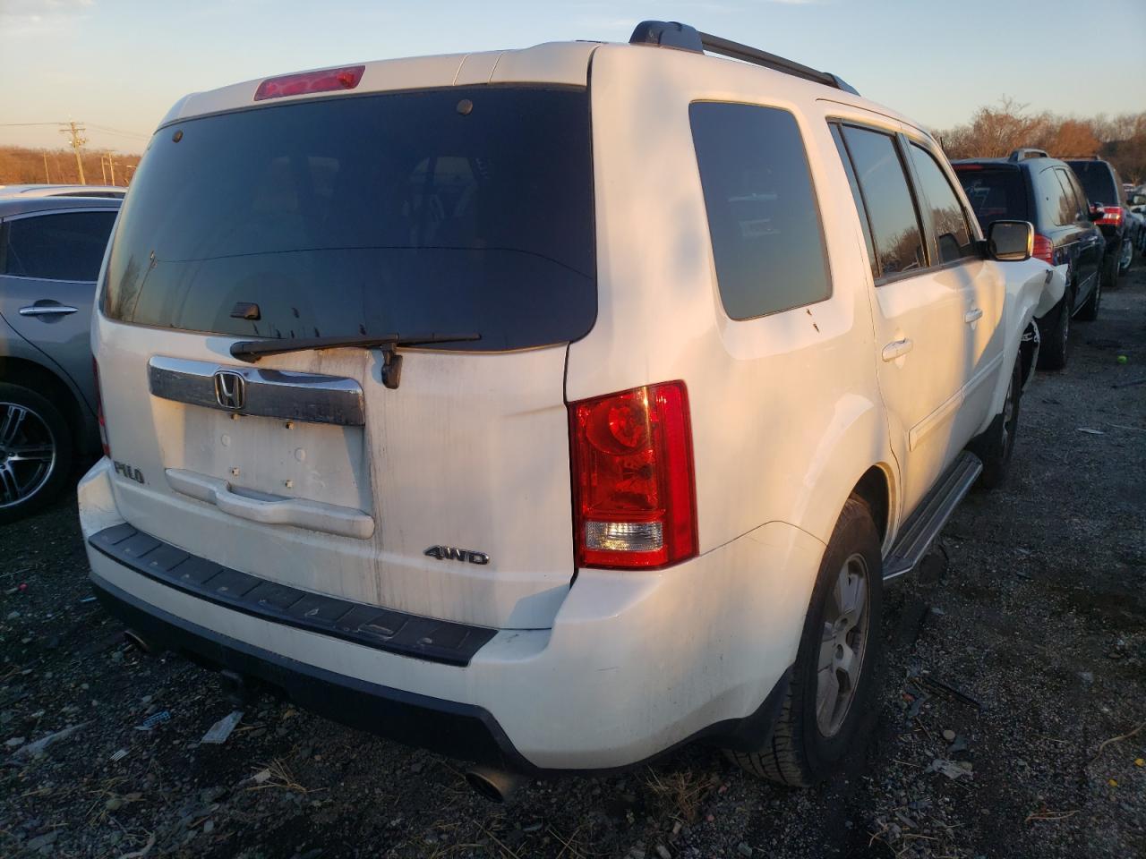 Photo 4 from auction – 2010 HONDA PILOT EXL with VIN 5FNYF3H65AB015513