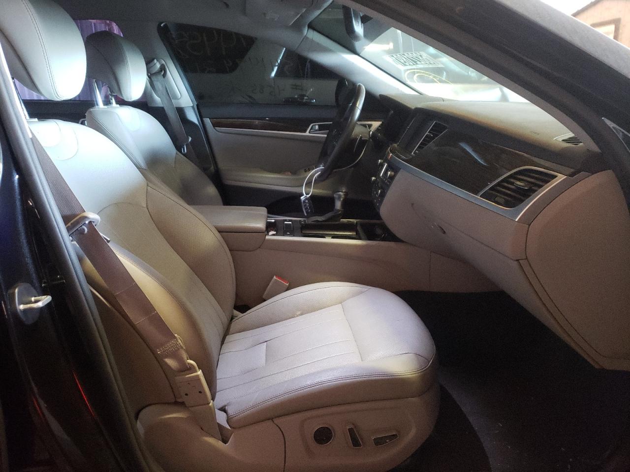 Photo 5 from auction – 2018 GENESIS G80 BASE with VIN KMHGN4JE6JU234585