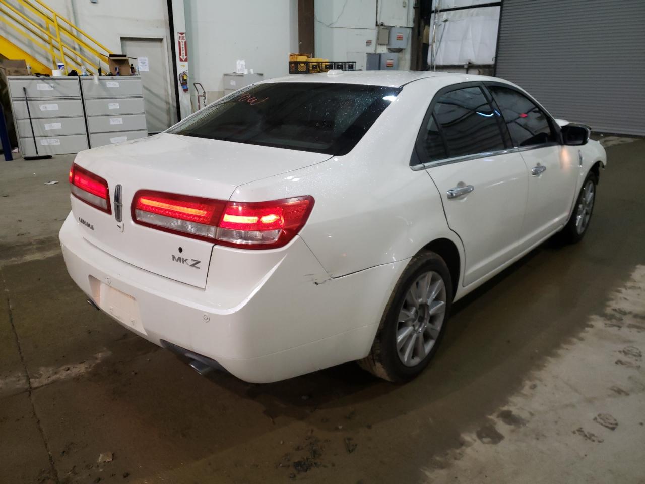 Photo 4 from auction – 2012 LINCOLN MKZ with VIN 3LNHL2GC2CR802815