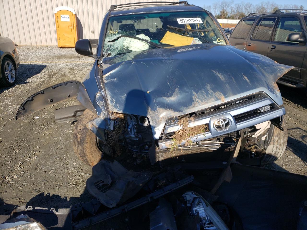 Photo 9 from auction – 2004 TOYOTA 4RUNNER SR with VIN JTEBT14R440045166