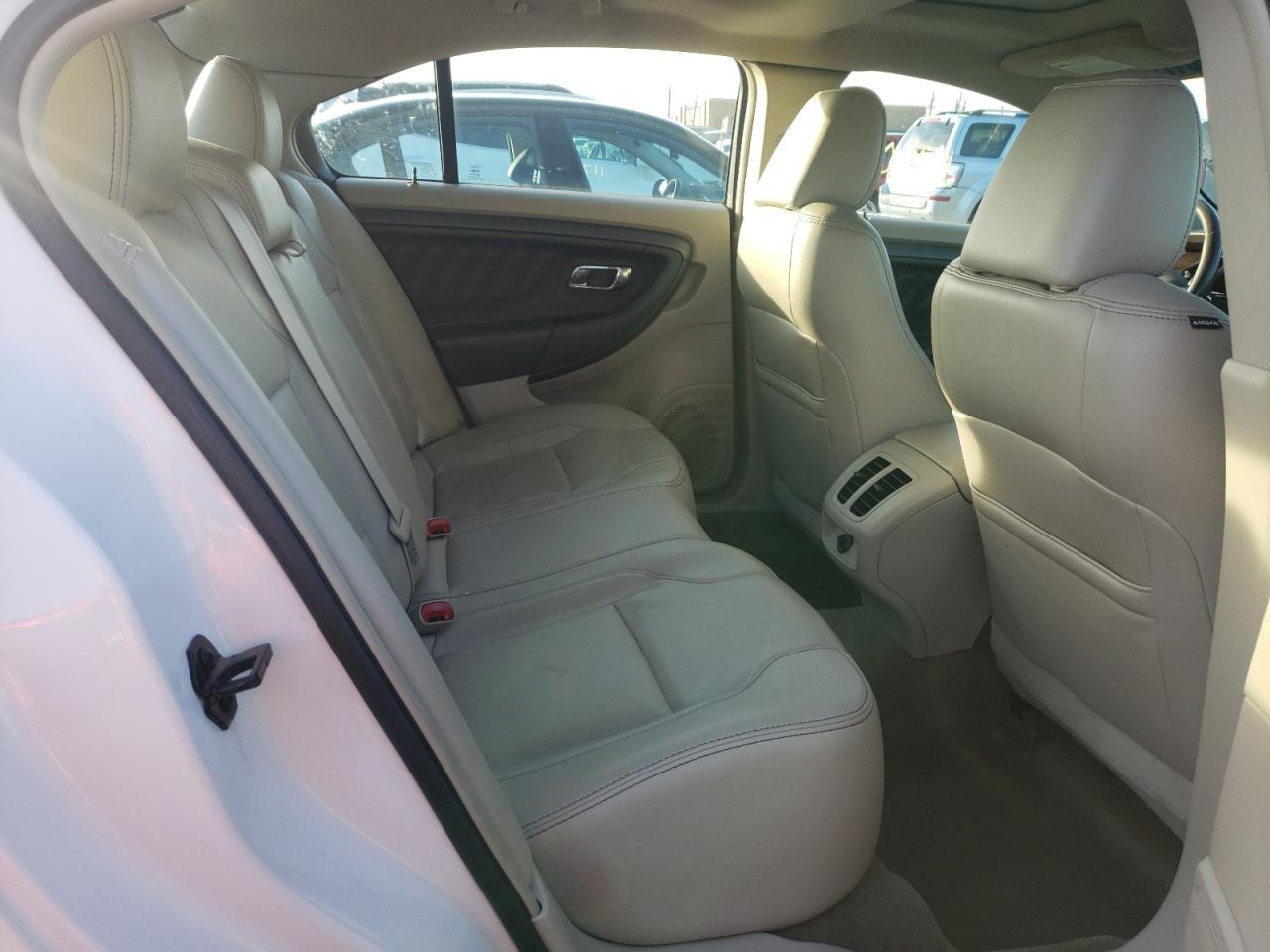 Photo 6 from auction – 2012 FORD TAURUS SEL with VIN 1FAHP2EW0CG143359