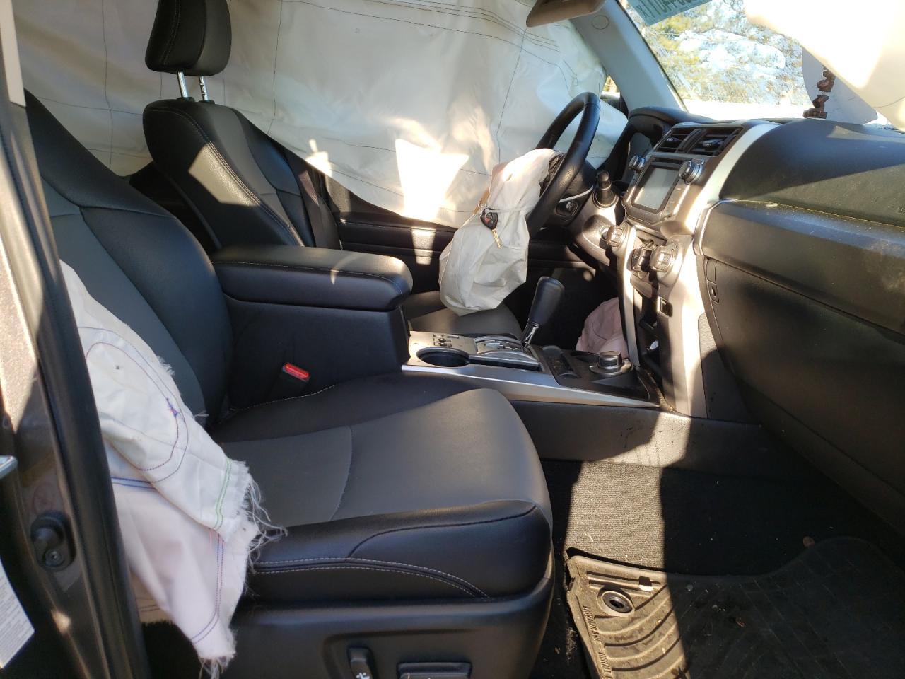 Photo 5 from auction – 2016 TOYOTA 4RUNNER SR with VIN JTEBU5JRXG5306395